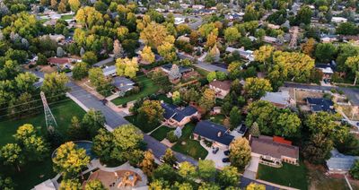 Wide aerial photo of Denver, CO neighborhoods