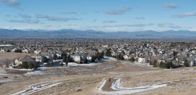 Wide aerial photo of Highlands Ranch, CO neighborhoods